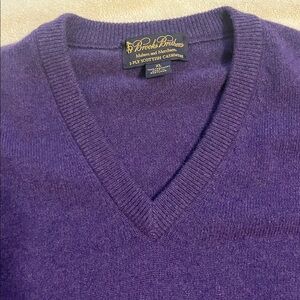 Brooks Brothers Men's Deep Purple V-Neck 3 Ply Scottish Cashmere Sweater